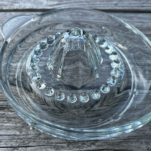 Vintage TPC Made in MEXICO Clear Glass Citrus Juicer Squeezer - Picture 2 of 5